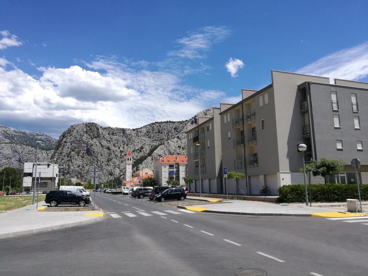 Green 'N Grey Omiš Exteriér fotografie